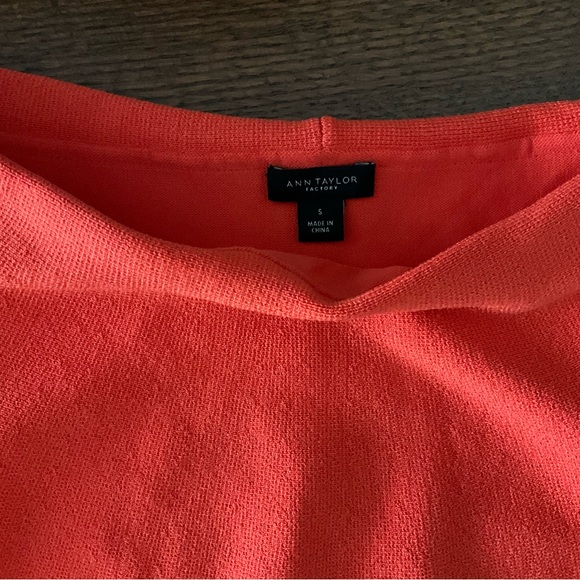 Ann Taylor Factory Orange Sweater Small - Picture 2 of 5